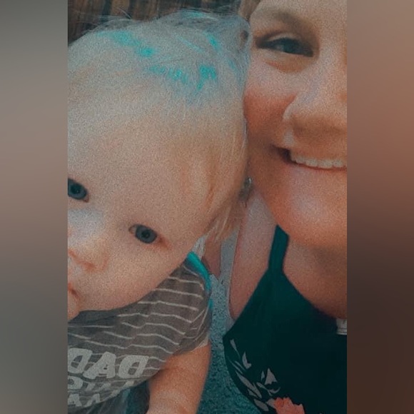 Meet your Posher, Alisha - Picture 2 of 5